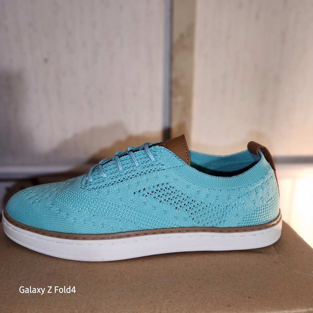 Sneaker